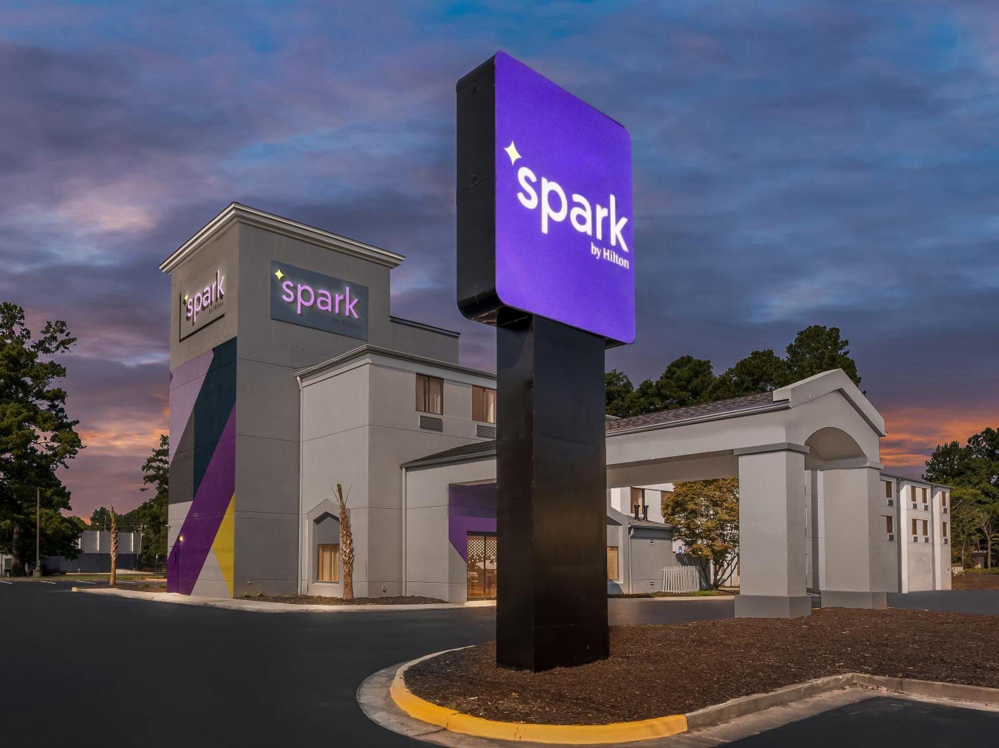 Spark By Hilton Augusta Hotel Exterior photo